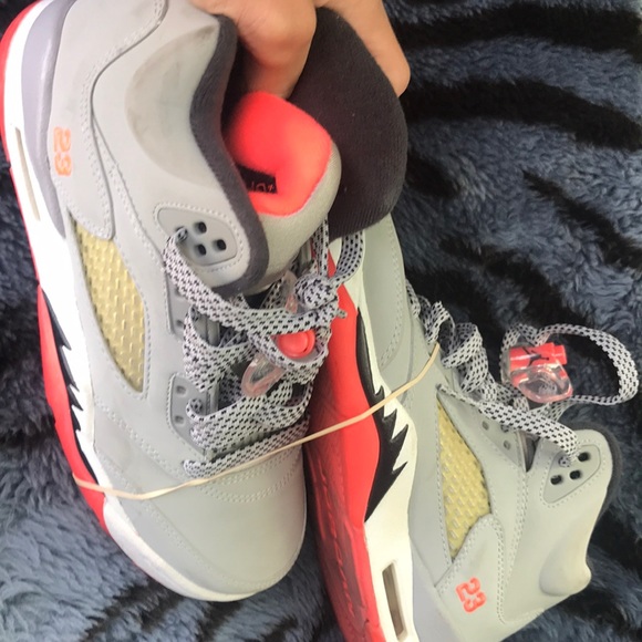 Shoes - Picture 4 of 7